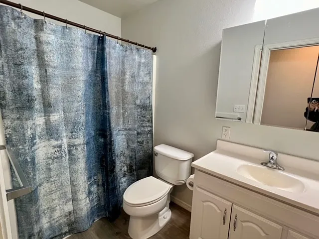 2231 N Northway Ln #1 — Photo 10