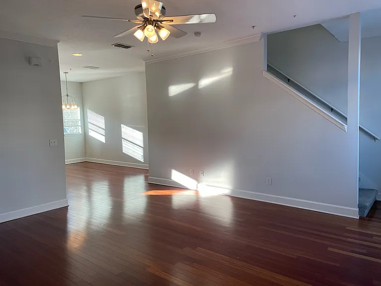 407 S Oregon Ave — Photo 17