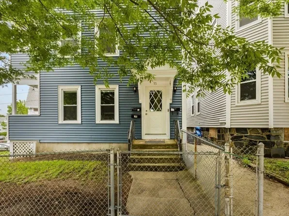 95 Temple St, Somerville, MA 02145