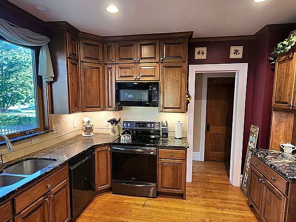 Custom Kitchen, Granite