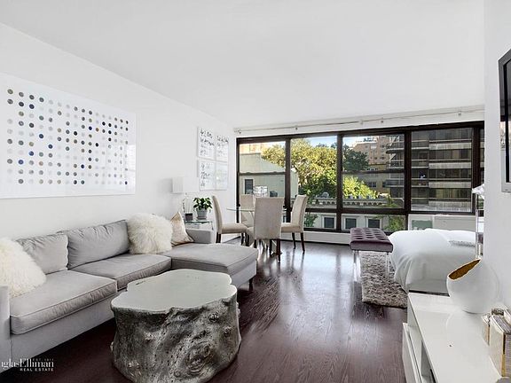 2nd image of 1010 3rd Ave #6A