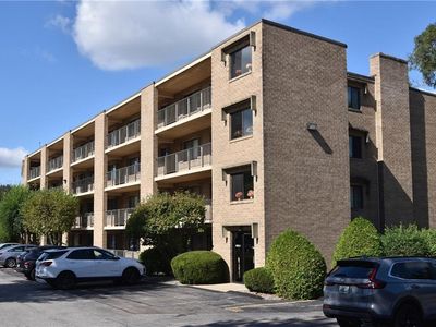 650 E Greenwich Ave APT 2-111, West Warwick, RI, 02893