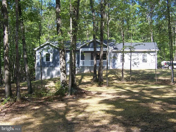161 Glastonbury Ln, Hedgesville, WV 25427