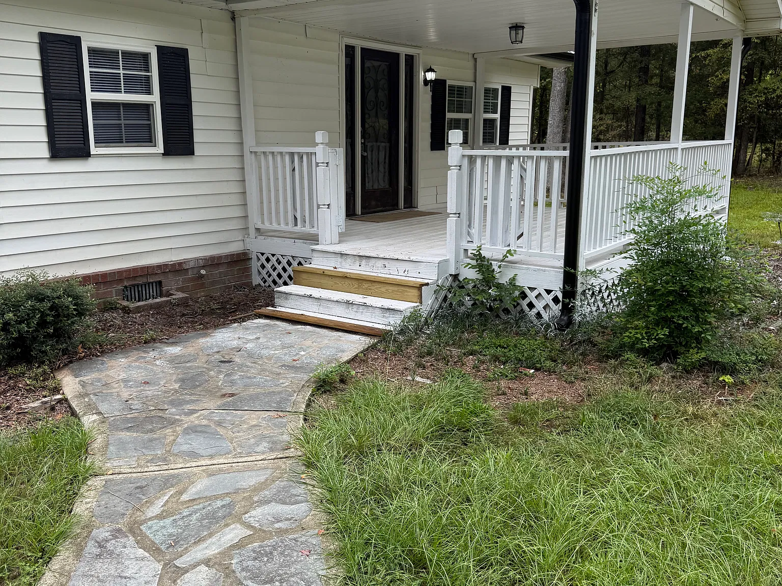 3 bed, 1584 sqft, $1,300 — Photo 3