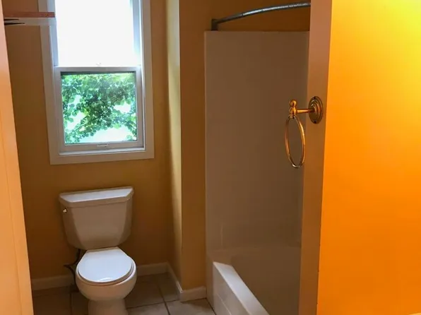 738-740 McCourtie St #738, Kalamazoo, MI 49008