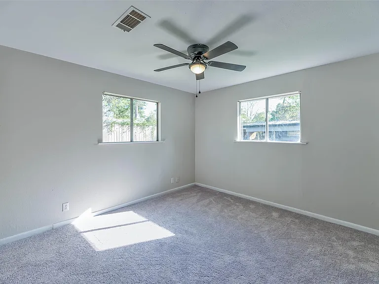 2778 FM 3277 — Photo 16