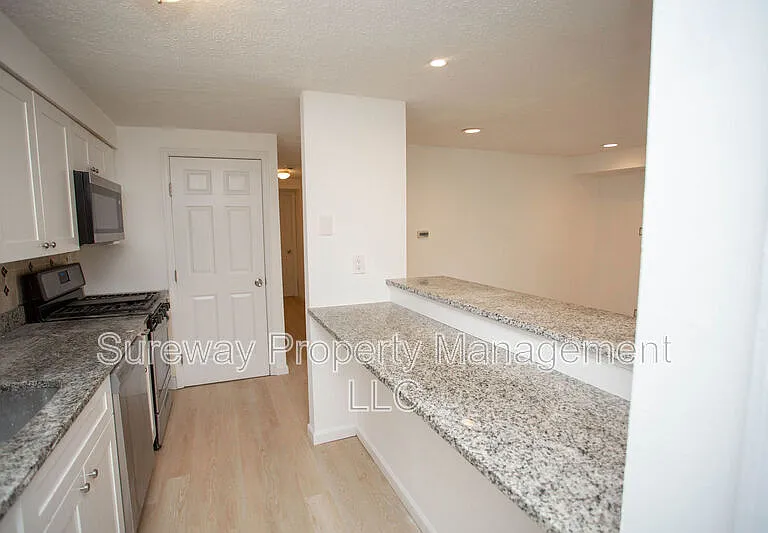 142 Kenwood Dr — Photo 8