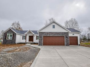533 E Lakewood Dr, Canal Fulton, OH