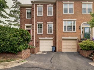 200 Gretna Green Ct #1, Alexandria, VA 22304