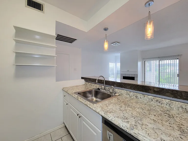 7119 N Holiday Dr #7119 — Photo 16