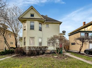 706 McDonough St, Joliet, IL 60436