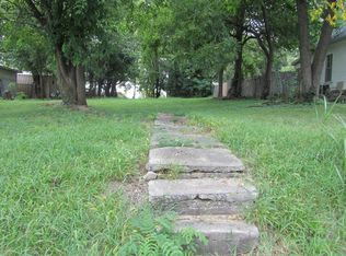 711 N Rogers Ave, Springfield, MO 65802