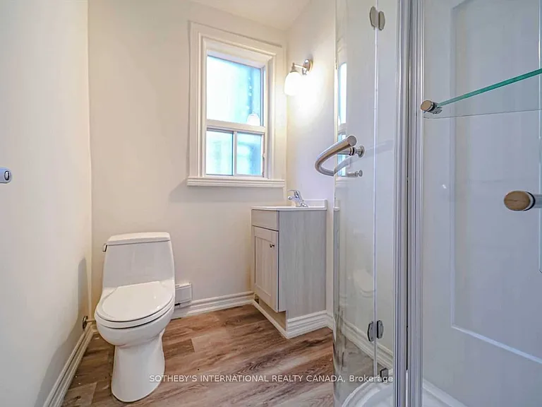 843 Danforth Ave #UPPER — Photo 13