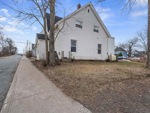 3rd image of 277 Maclean St