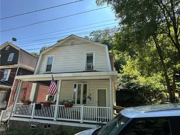 550 Wood St, Pitcairn, PA 15140
