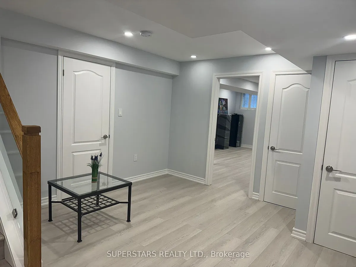 Building Photo - 30 Hermitage Blvd #LOWER