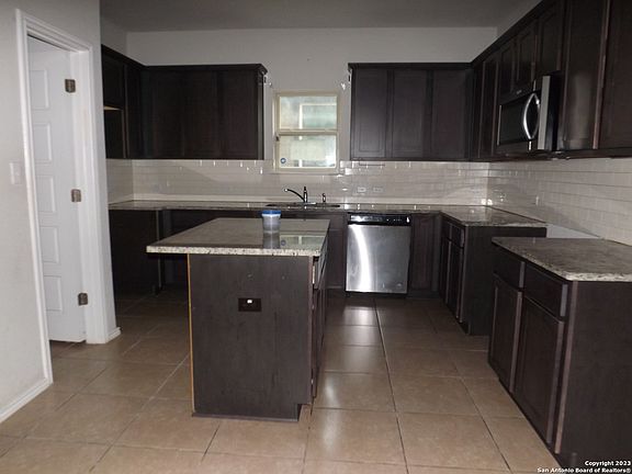4th image of 7718 CHATHAM PL
