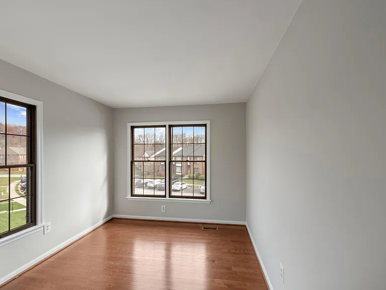 20 Rhodes Pl — Photo 14