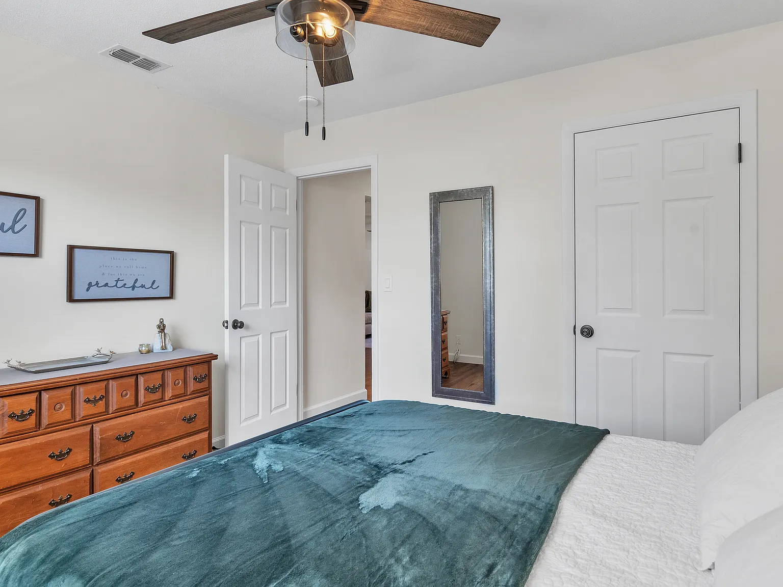 2 bed, $2,500 — Photo 3