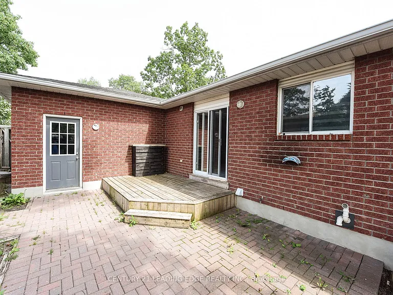 388 Leacock Dr — Photo 48