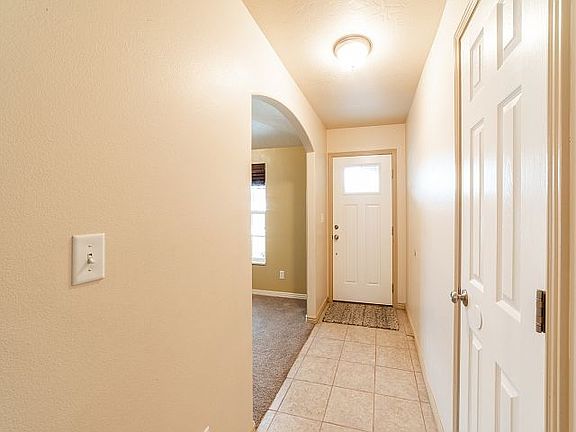 4th image of 417 W Cinnamon Cir