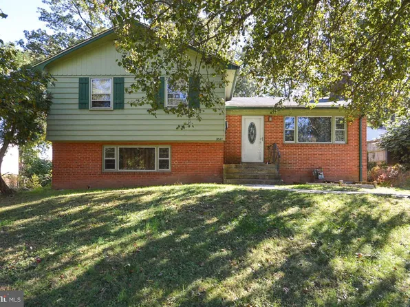 9327 Wellington St, Lanham, MD 20706