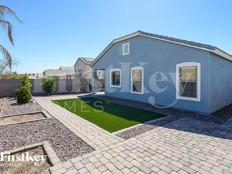 1210 W Vineyard Plains Dr — Photo 15