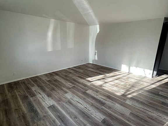 5th image of 2255 Shadylane Dr #2253