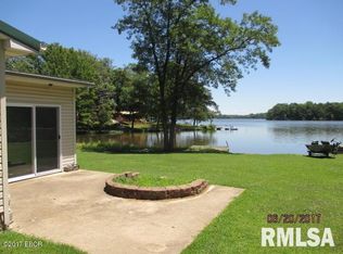 1818 S Duck Ln, Centralia, IL 62801