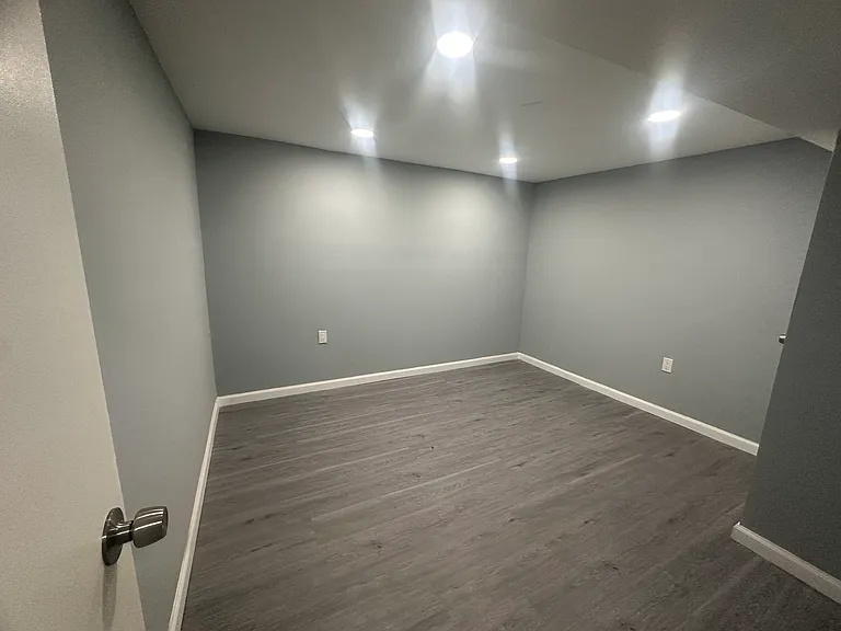 336 Ege Ave #B — Photo 5