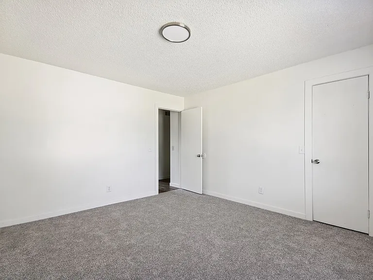 1907 Nancy Ct — Photo 25