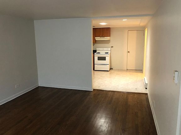 2nd image of 2259 W 119th St #G