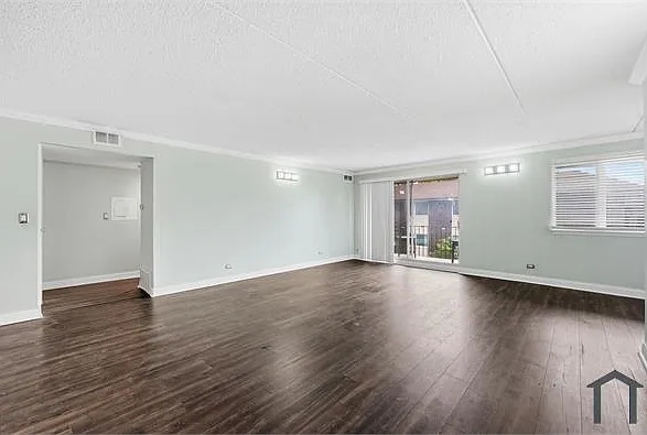 2 bed, $2,400 — Photo 4
