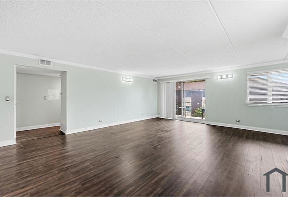 4th image of 5S066 Pebblewood Ln