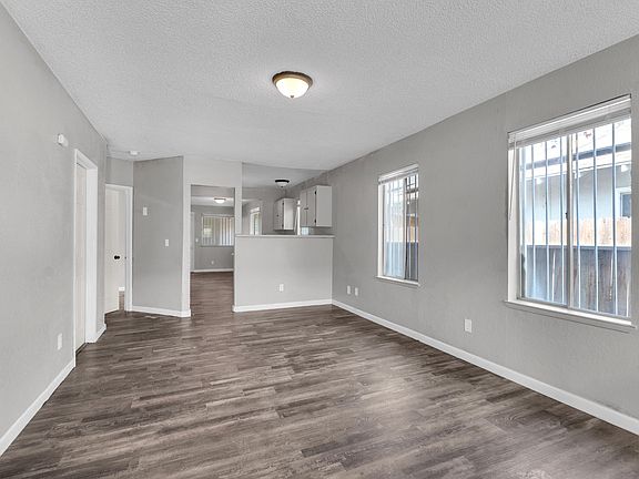 5th image of 3137 E Townsend Ave #2