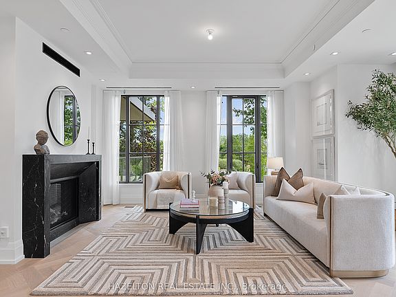 5th image of 77 Clarendon Ave #205