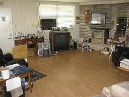 Huge Family Room w/ Fire Place