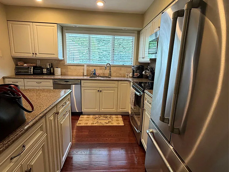 3 Deeringwood Ln — Photo 6