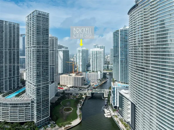 41 SE 5th St APT 2006, Miami, FL 33131