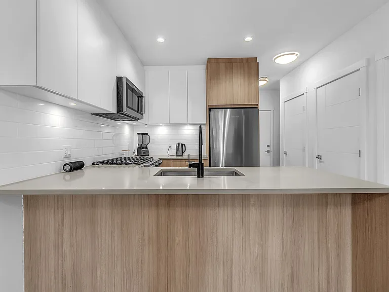 707 Como Lake Ave #212 — Photo 6