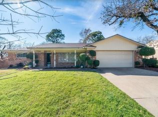 1732 Ridgeview Dr, Arlington, TX 76012