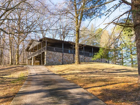 140 Dean Rd, Clarksville, TN 37040