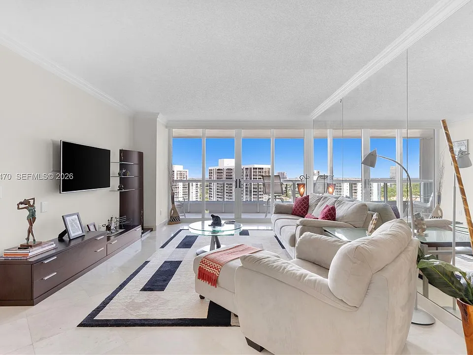 21055 Yacht Club Dr #1804