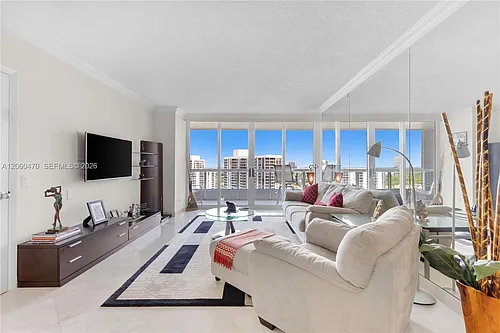 21055 Yacht Club Dr Photo 1