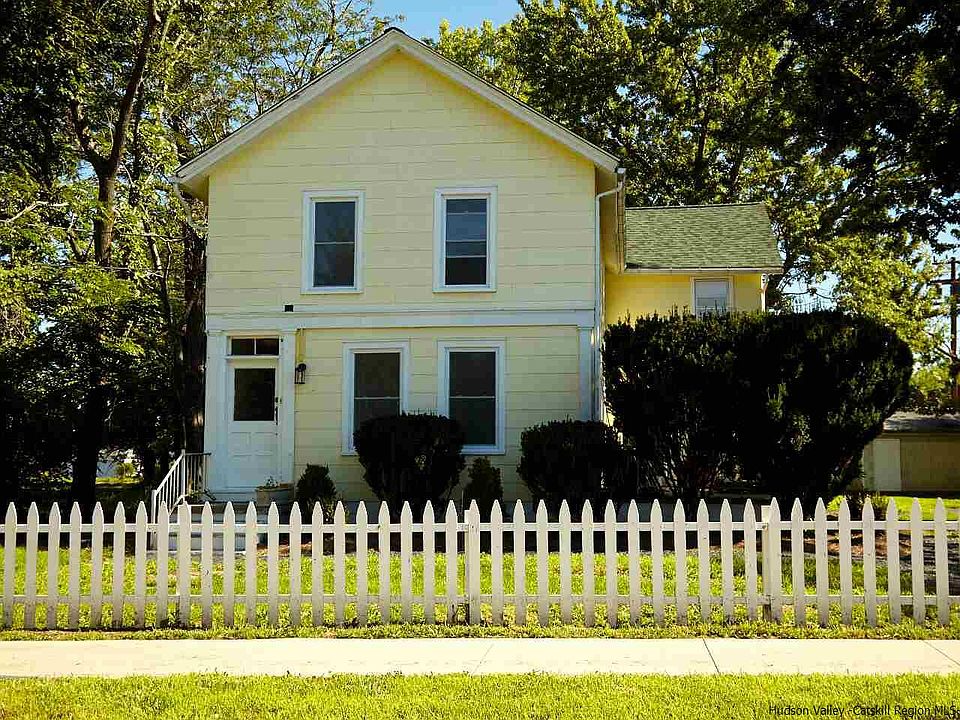 1st image of 148 Main St