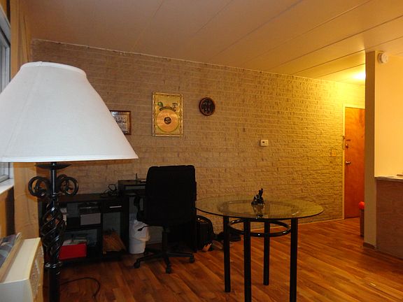 3rd image of 2546 N Harlem Ave APT 1B