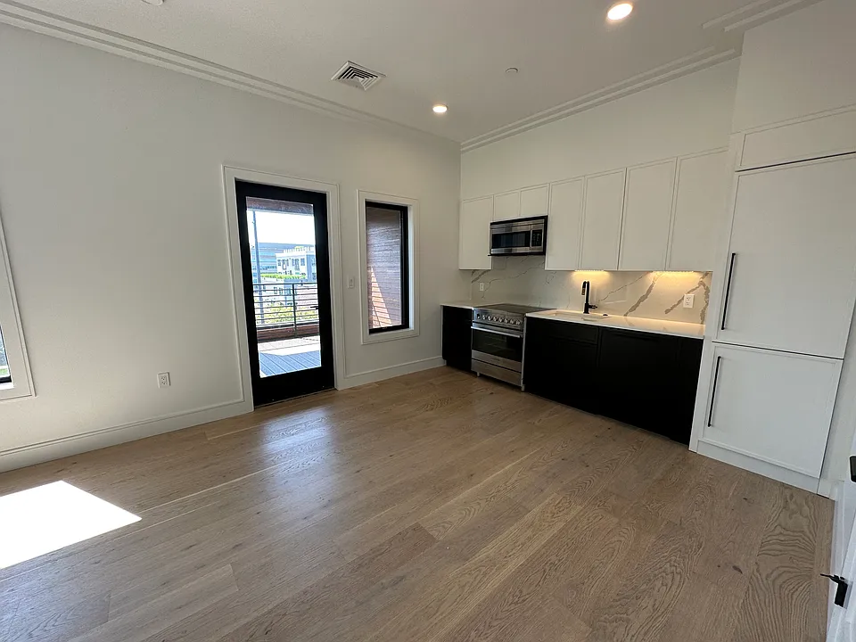 50 Leo M Birmingham Pkwy #507AF