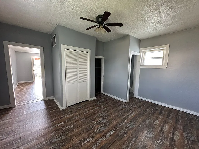 1010 Bates St — Photo 6