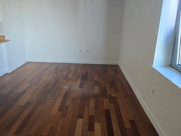 1481 5th Ave #12D — Photo 3