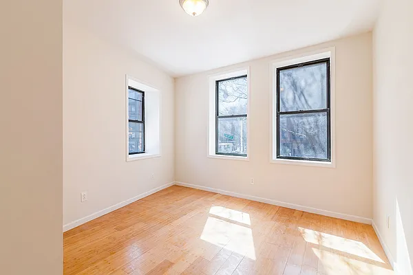 Rented by Compass | media 19